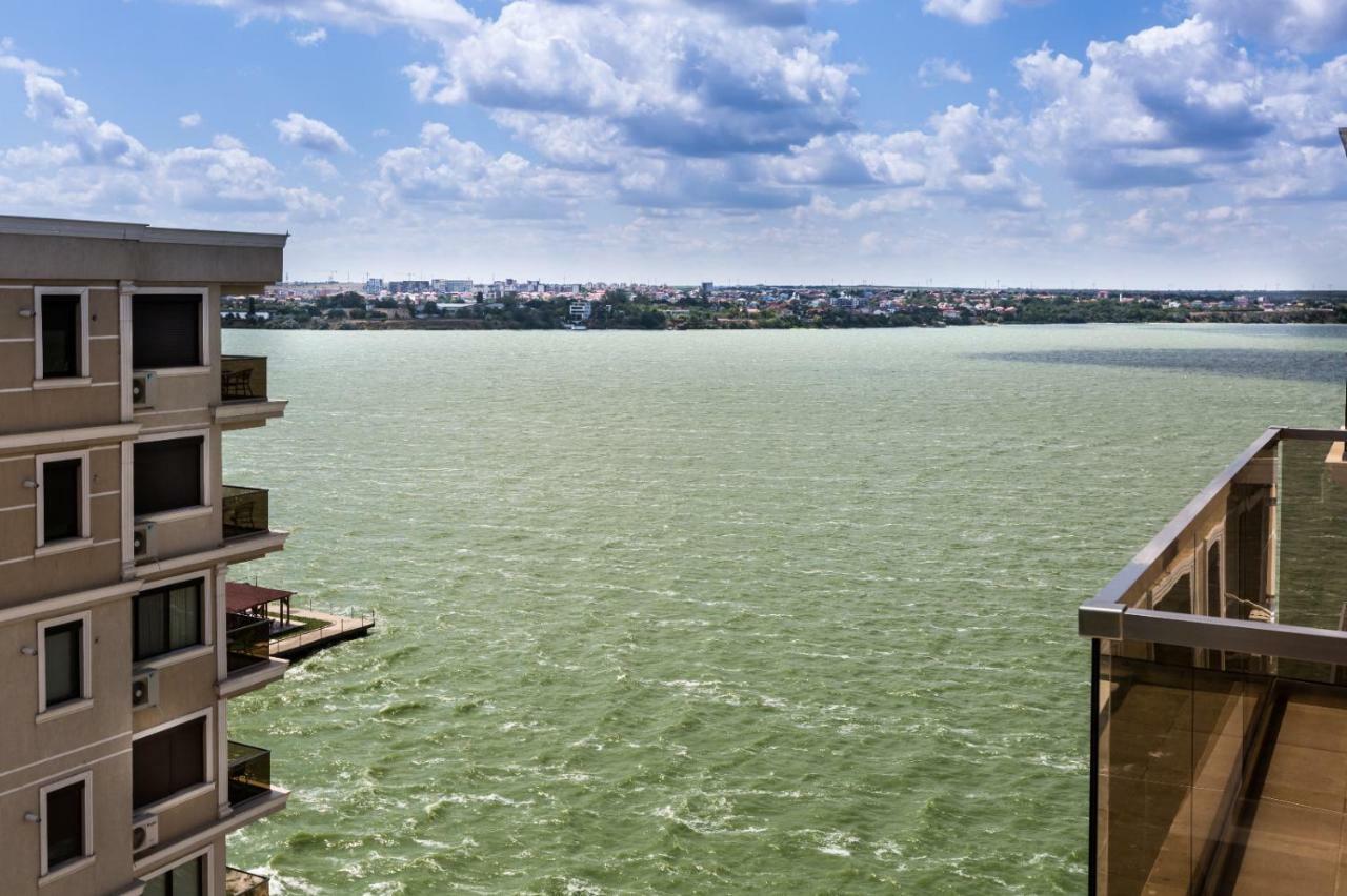 Rose Luxury Apartment Mamaia Exterior photo